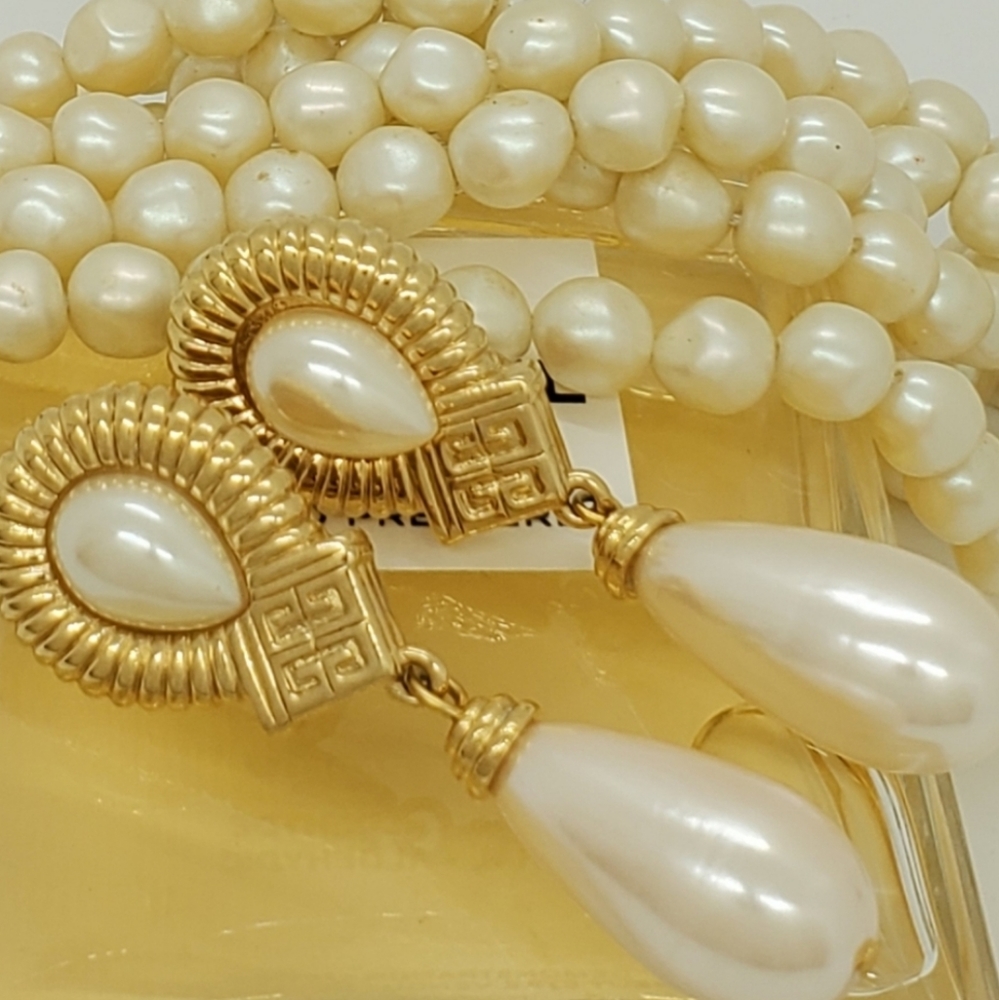 Vintage Givenchy Logo Pearl Drop Signed Rare Luxurious Earrings